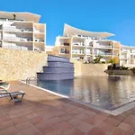 Da Ourada Marina Luz Αλμπουφέιρα